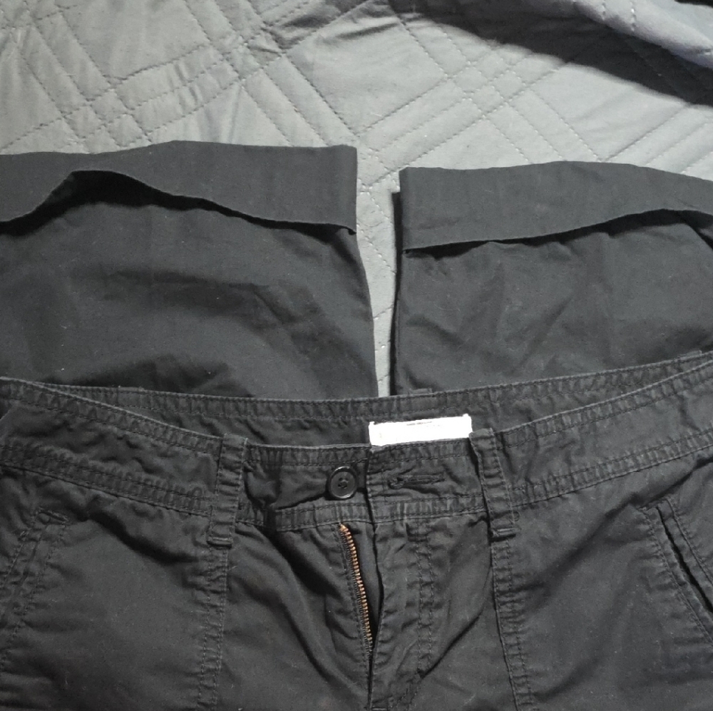 LOFT Black Capris